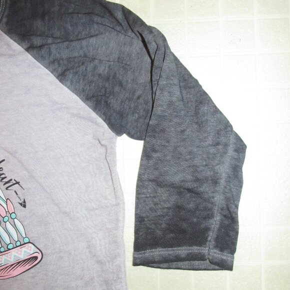 𝅺SIMPLY FAITHFUL Women's Top - Picture 2 of 5